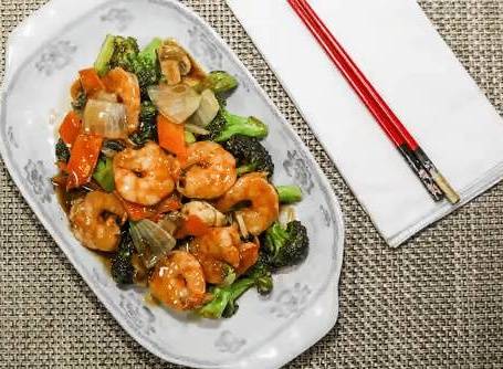 Order Quart of Jumbo Shrimp with Mixed Vegetable food online from Hunan Cottage store, Plainview on bringmethat.com