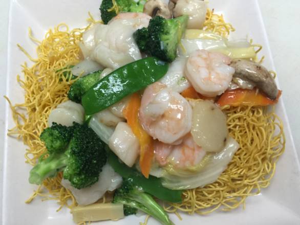 Order Hong Kong Seafood Chow Mein food online from Go china store, Pasadena on bringmethat.com