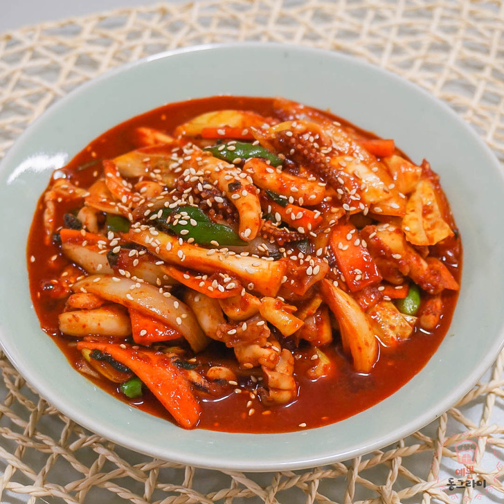Order Ojingeo-bokkeum (Spicy stir fried squid) food online from Seoul Cham Soot Bbq store, La Canada Flintridge on bringmethat.com
