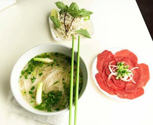 Order P2. Steak Beef Noodle Pho - Pho Tai  food online from Cyclo Vietnamese Cuisine store, Chandler on bringmethat.com