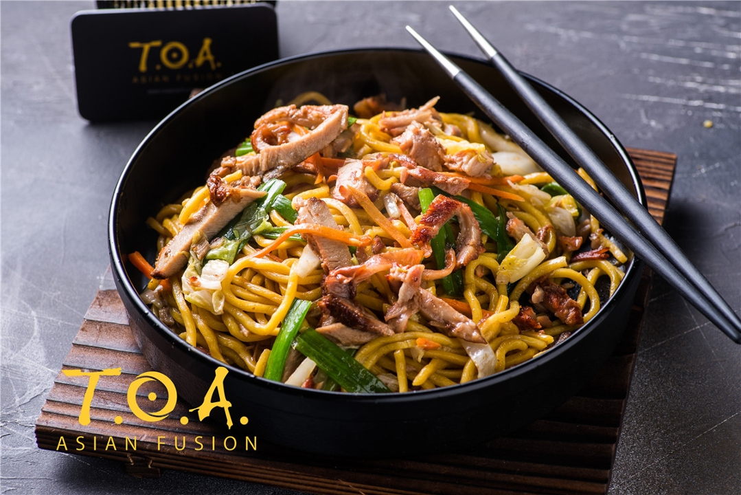 Order Pork Lo Mein food online from Toa Asian Fusion store, Farmingdale on bringmethat.com
