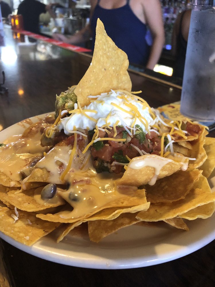 Order Tavern Nachos with Vegetarian Chili food online from Olde Towne Tavern store, Columbus on bringmethat.com