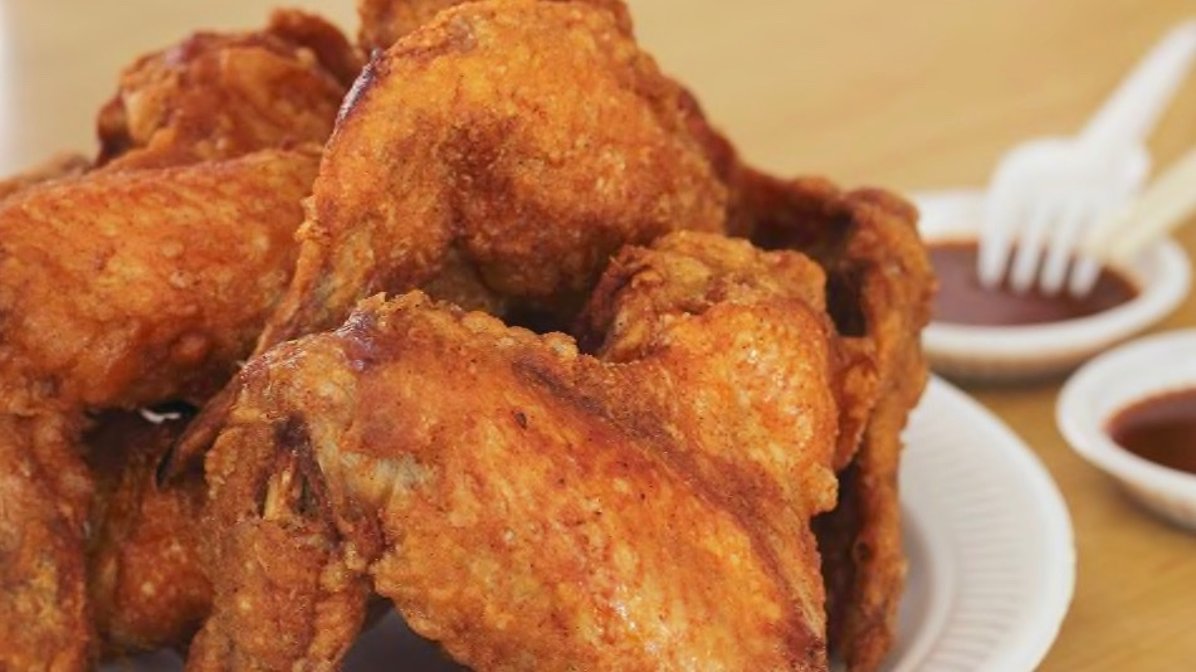 Order 1. Fried Chicken Wings food online from No 1 Kitchen store, Trenton on bringmethat.com