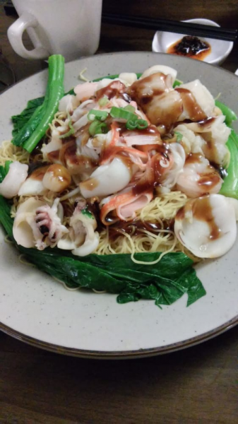 Order 117A. Mixed Seafood Lo Mein food online from Noodle Village store, New York on bringmethat.com