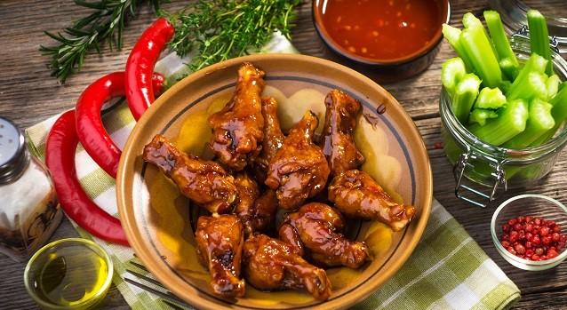 Order 10 Piece Chicken Wings food online from Tacos And Wings store, Sunland on bringmethat.com