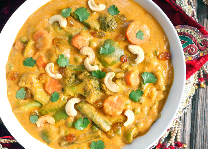 Order Mixed Vegetable Korma food online from Desi Chops store, Houston on bringmethat.com