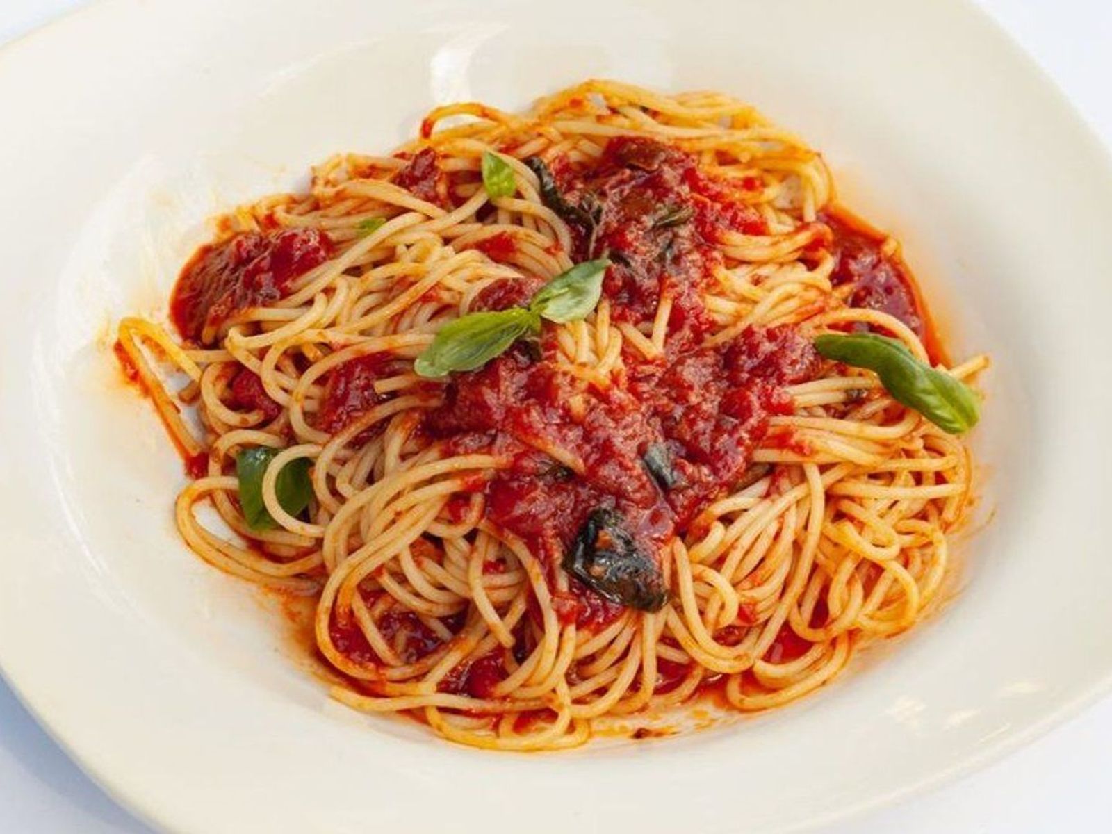 Order Spaghetti Pomodoro food online from Zucchero e Pomodori store, New York on bringmethat.com