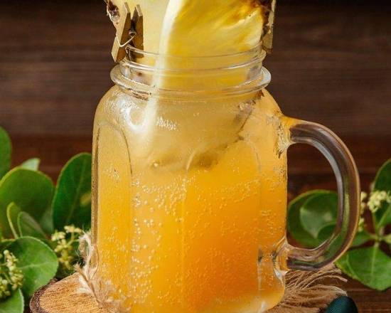 Order Pineapple Ice Black Tea food online from Soup Kettle Grill store, Meridian on bringmethat.com