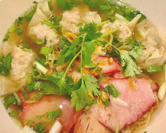 Order 15. Wonton Noodle Soup food online from Papaya Vietnamese Cuisine store, Bellevue on bringmethat.com