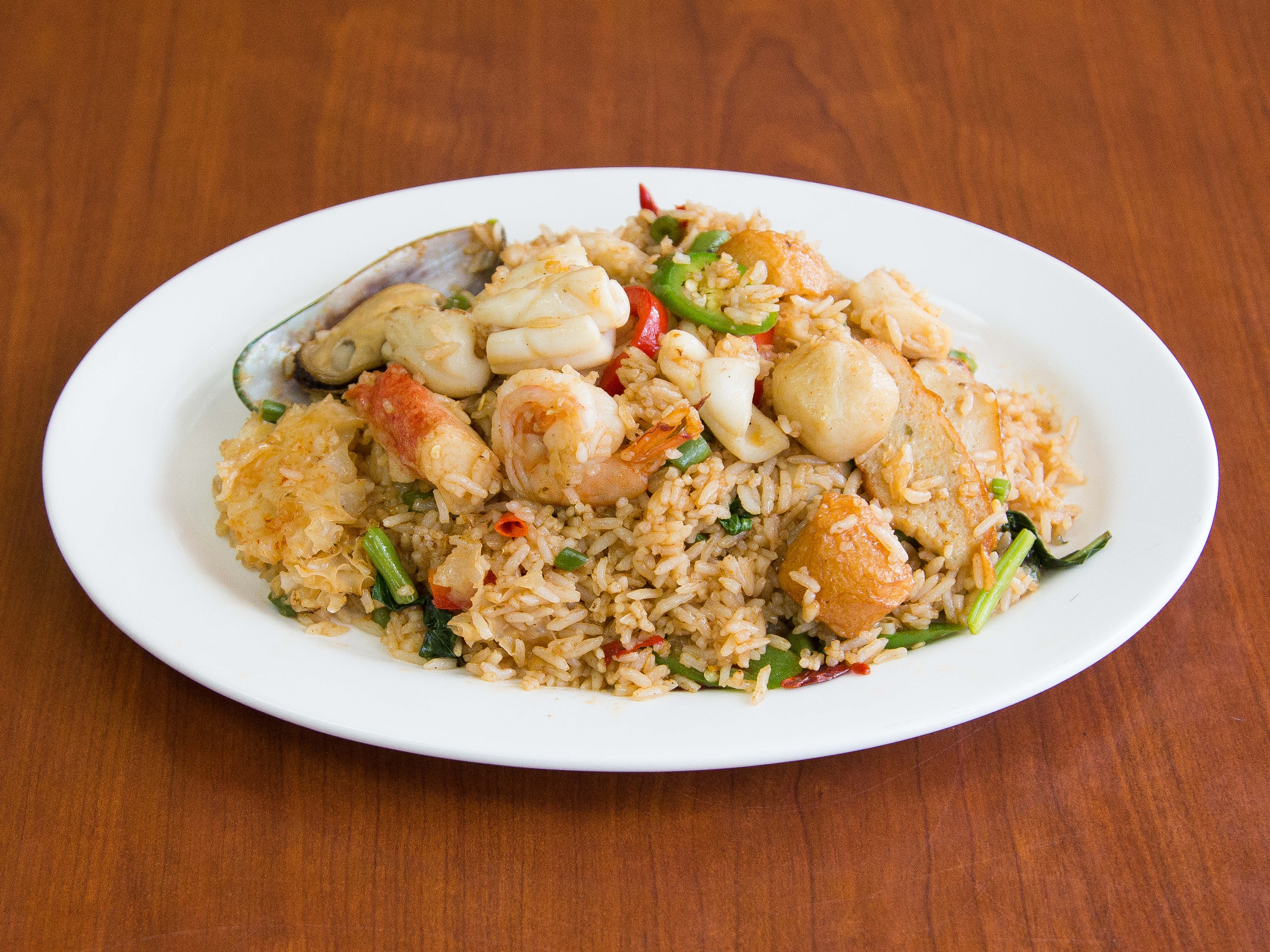 Order South Sea Fried Rice (Seafood) food online from Pa Ord Noodle store, Los Angeles on bringmethat.com