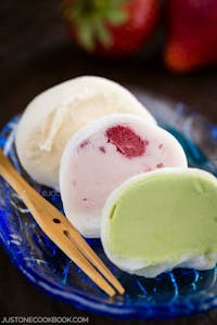 Order MOCHI ICE CREAM food online from Jasper Hibachi Express & Sushi store, Springdale on bringmethat.com