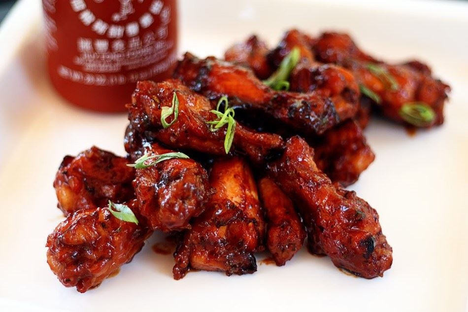 Order Small Wings ' food online from Crush Pizza store, Quincy on bringmethat.com