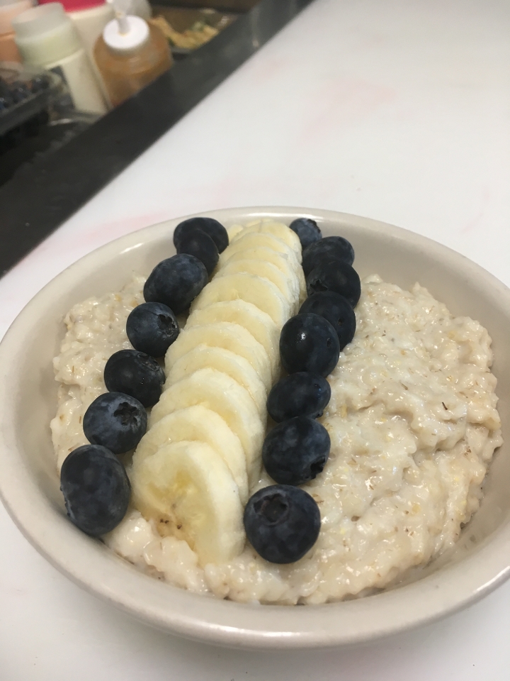 Order Bowl Oatmeal food online from Market Street Grill store, West Chester on bringmethat.com
