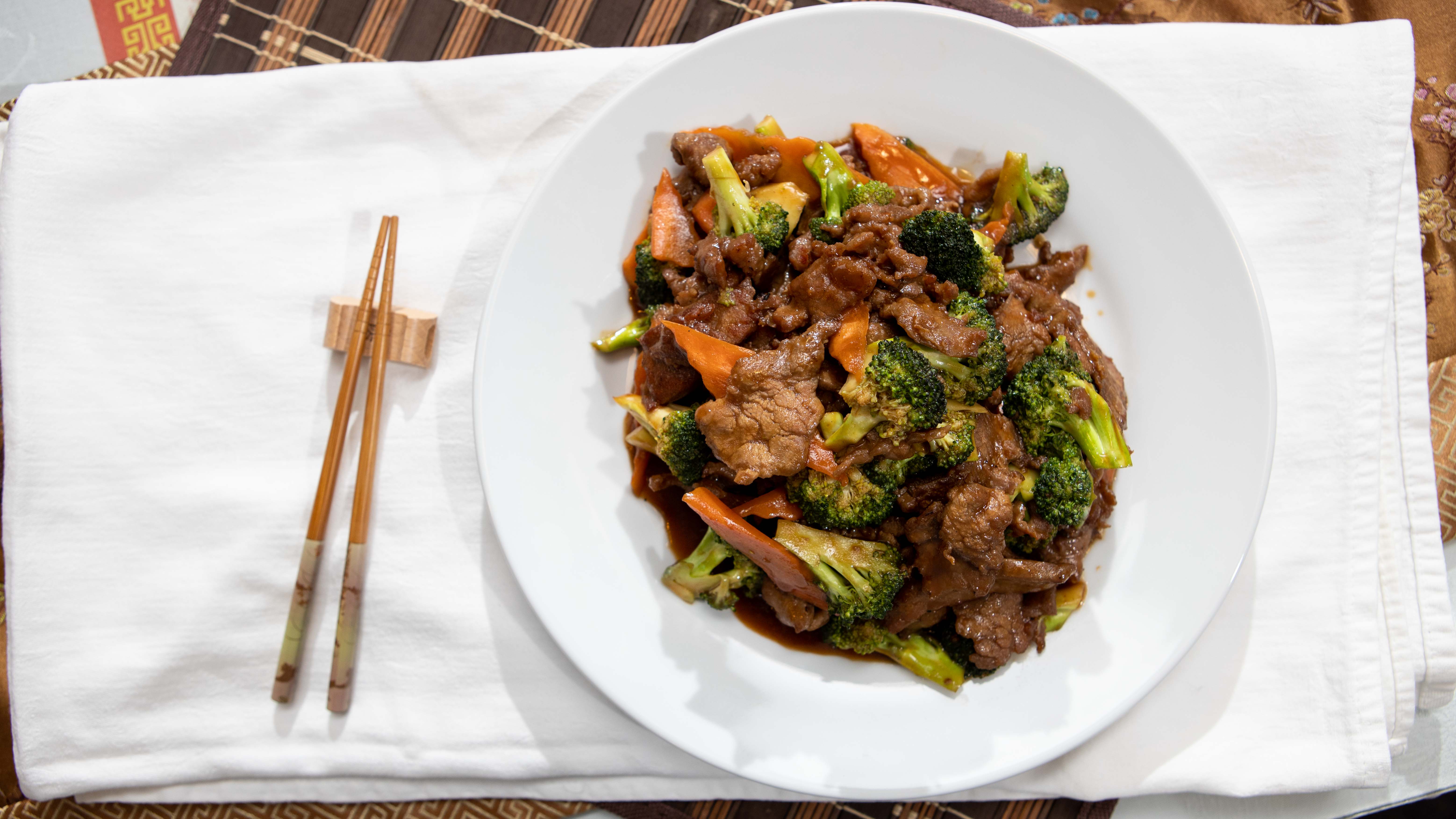 Order Beef with Broccoli food online from Egg Rolls Chinese Cafe store, Houston on bringmethat.com