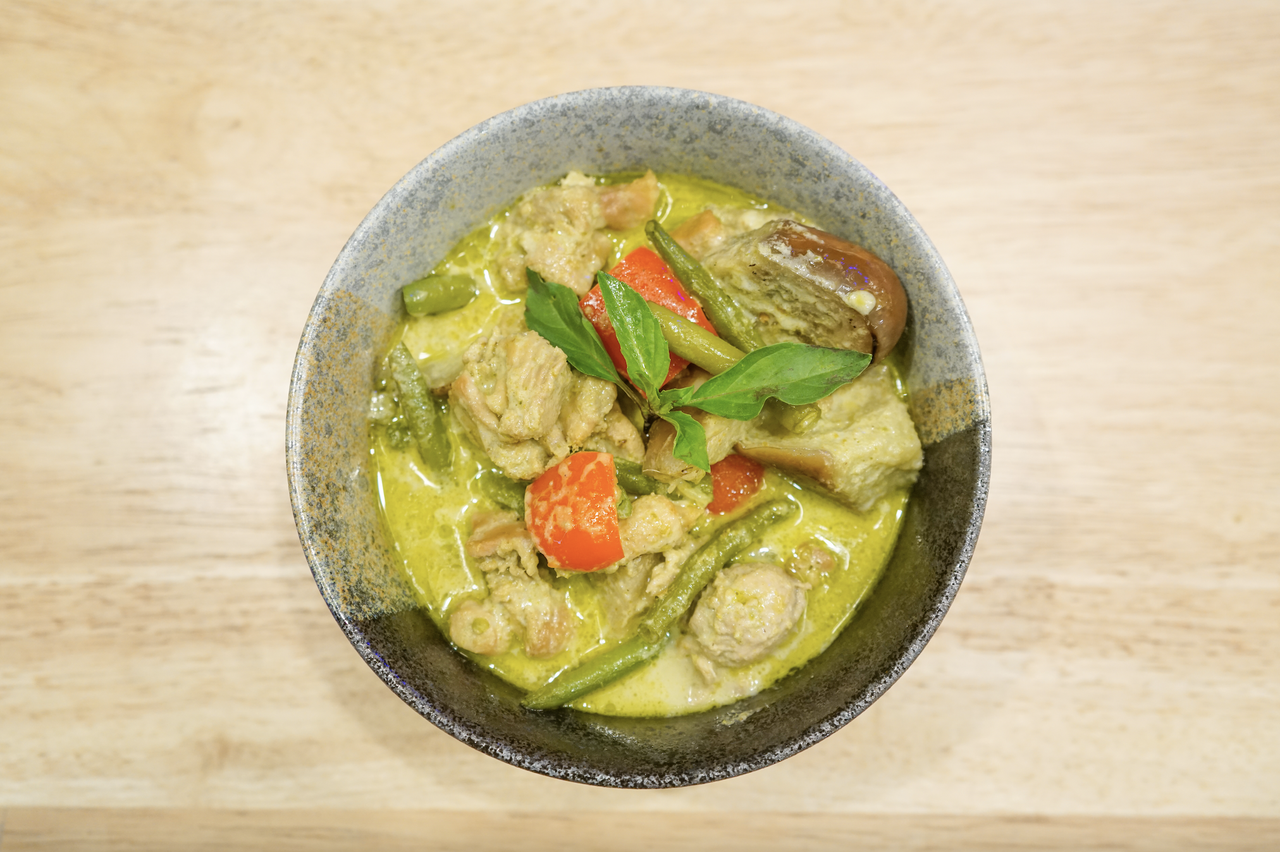 Order Green Curry & Jasmine Rice  food online from Rolling Thai store, San Francisco on bringmethat.com