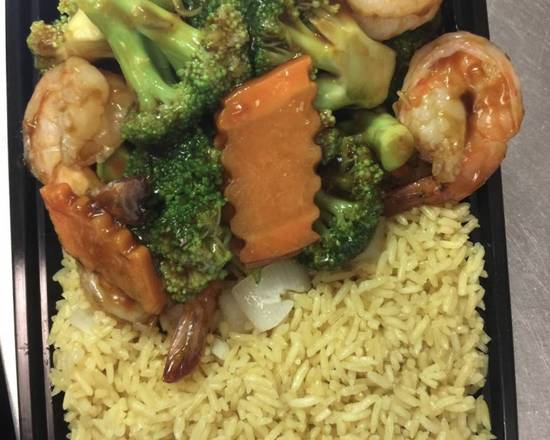 Order Shrimp with Broccoli food online from China Express Inn store, Minneapolis on bringmethat.com