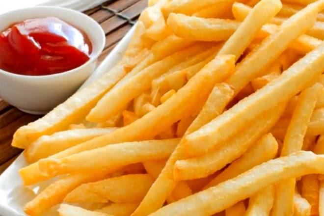 Order French Fries food online from Chicken & Rib Crib store, Bergenfield on bringmethat.com