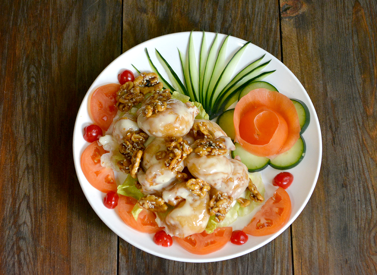 Order Creamy Prawns with Honey Walnuts food online from Chinatown Restaurant store, San Francisco on bringmethat.com