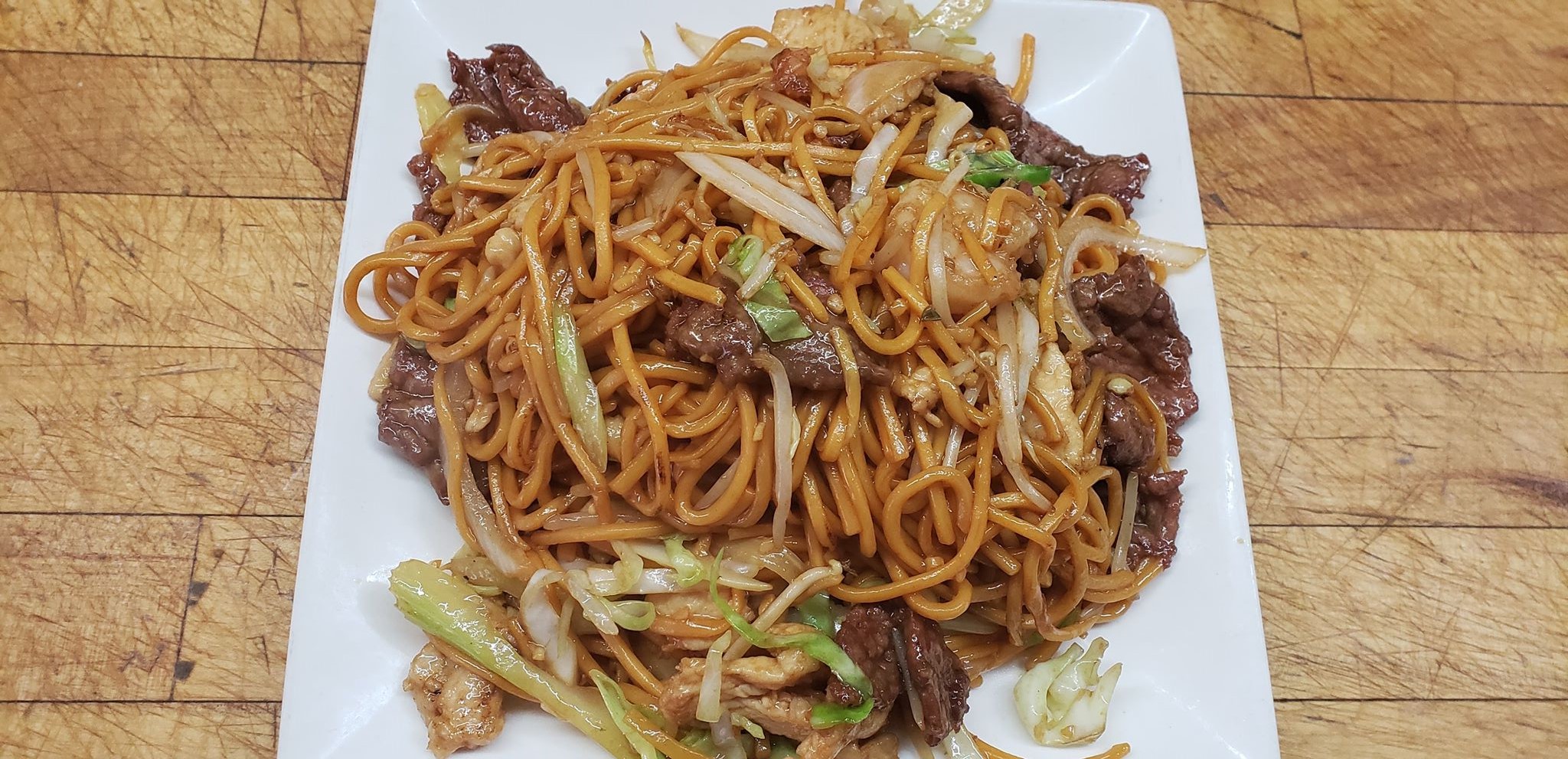 Order 122. House Special Chow Mein food online from Golden Pho store, Norwalk on bringmethat.com