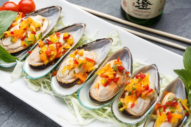 Order Herbal Mussels food online from Sukhothai store, New Orleans on bringmethat.com