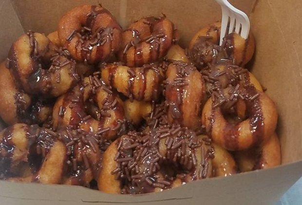 Order Cinnamon food online from Mini Donut Cafe store, Chicago Ridge on bringmethat.com