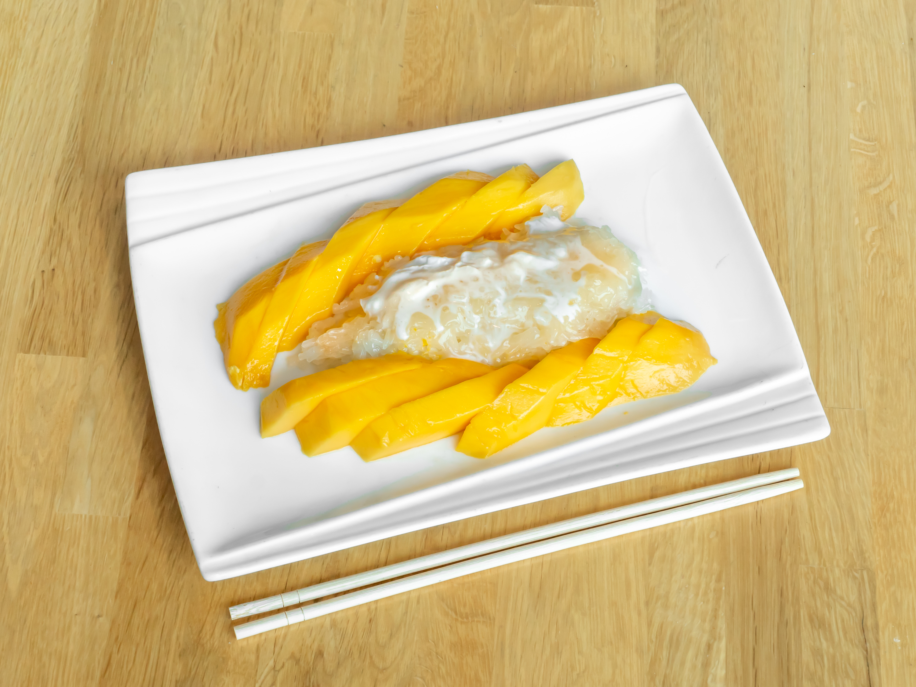 Order Mango and Sweet Sticky Rice food online from Karta Thai store, Saint Paul on bringmethat.com