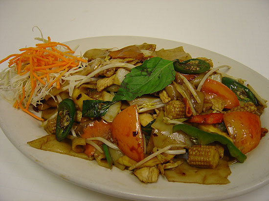 Order Drunken Noodles food online from Happy Elephant Thai Cuisine store, Elk Grove Village on bringmethat.com