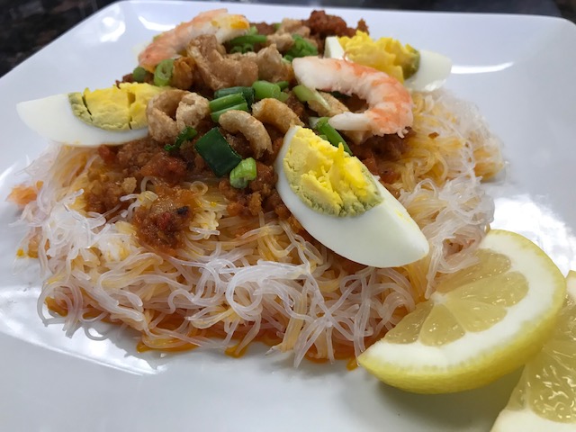 Order Pancit Palabok food online from Bacolod's Best Kitchen store, Chicago on bringmethat.com