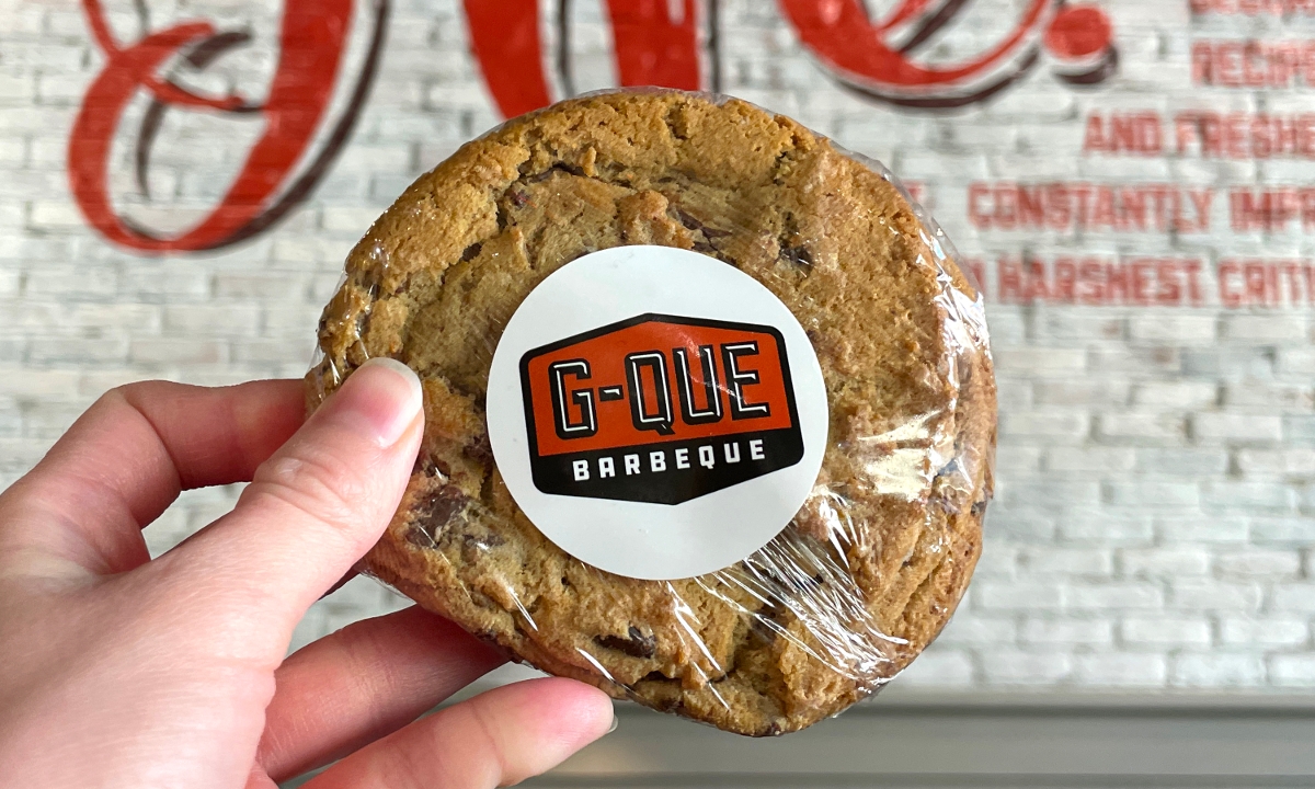 Order Chocolate Chip Cookie food online from Gque Bbq store, Lone Tree on bringmethat.com