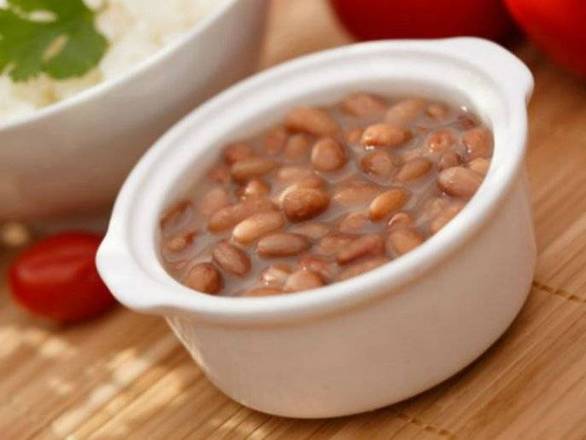 Order Frijoles Enteros (Whole Beans) food online from Ideal Market store, Baton Rouge on bringmethat.com
